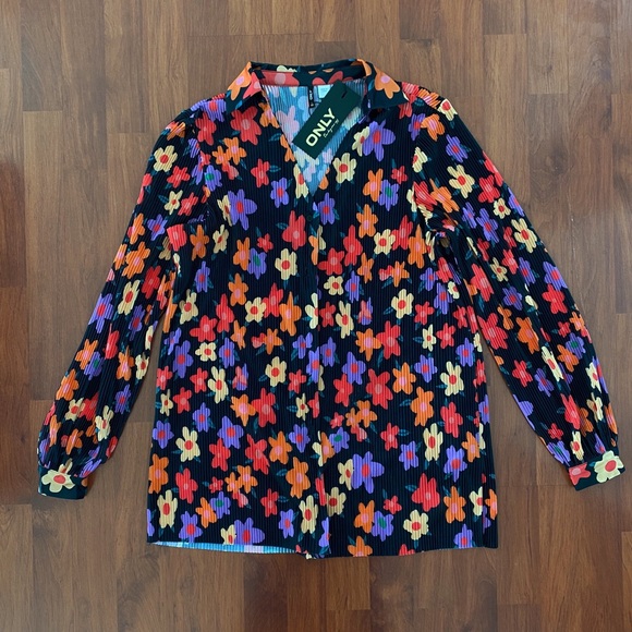 Only plisse oversized shirt in multi floral - Picture 5 of 7